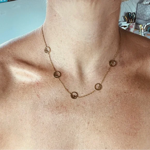 Elegant Gold Fendi Pendant Necklace - Picture 5 of 7